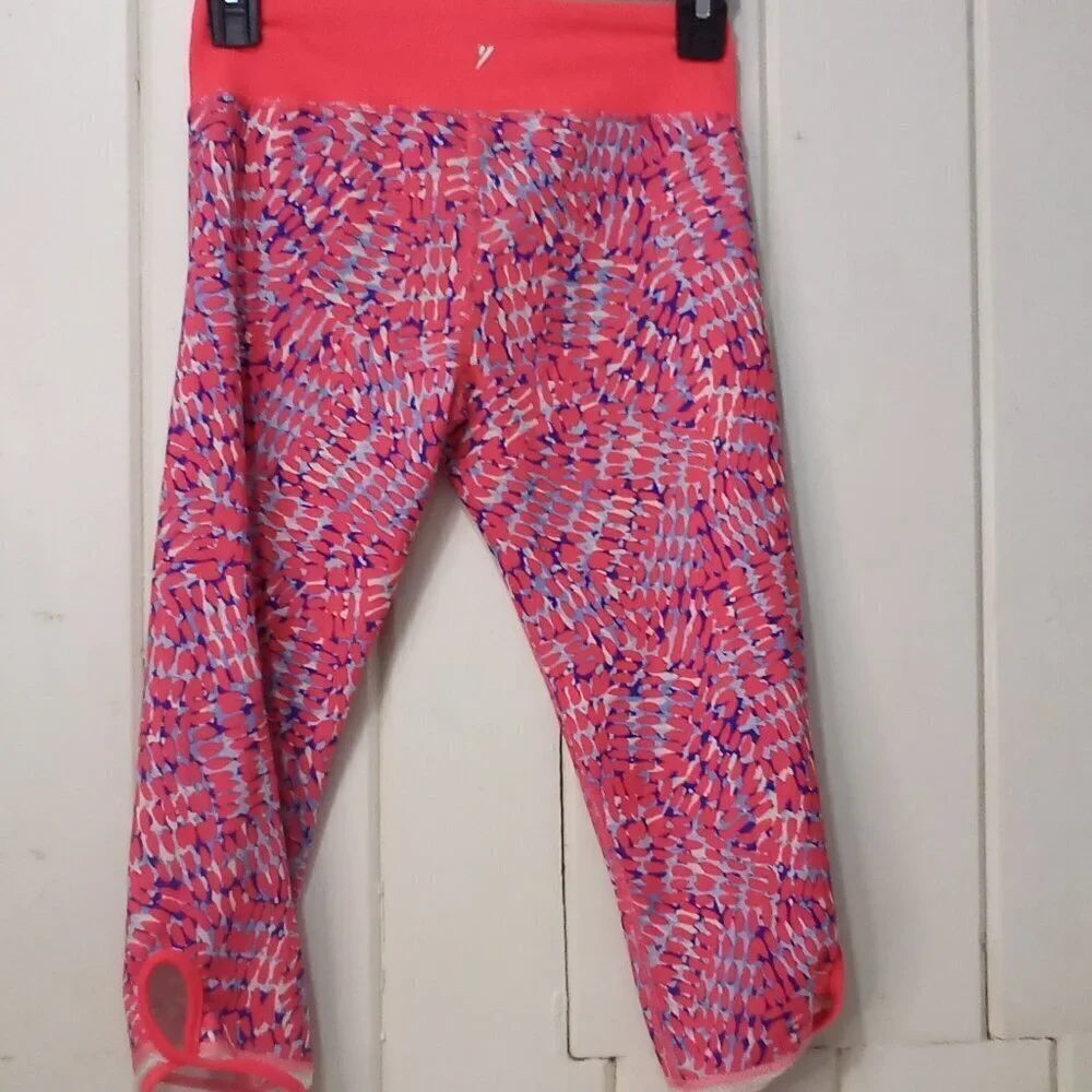 Old Navy Active Capri Leggings Girls L 10-12 Athletic Pattern Pink Blue